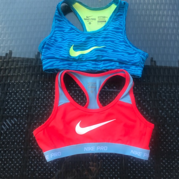 NikePro sports Bras - Picture 1 of 4